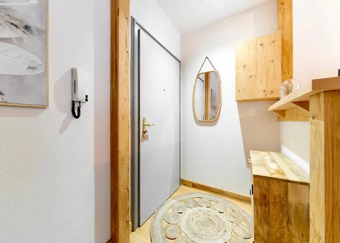 Au Petit Lion, Centre Garage Gratuit